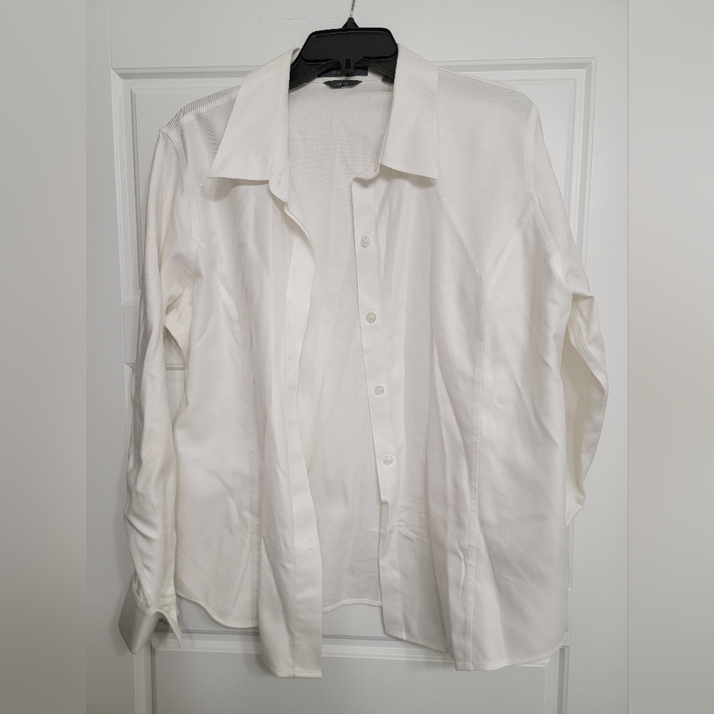 Liz Claiborne White Non-Iron Button Up  Top